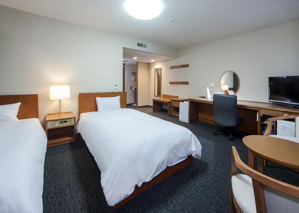 Daiwa Roynet Hotel Toyama Station Zimmer foto