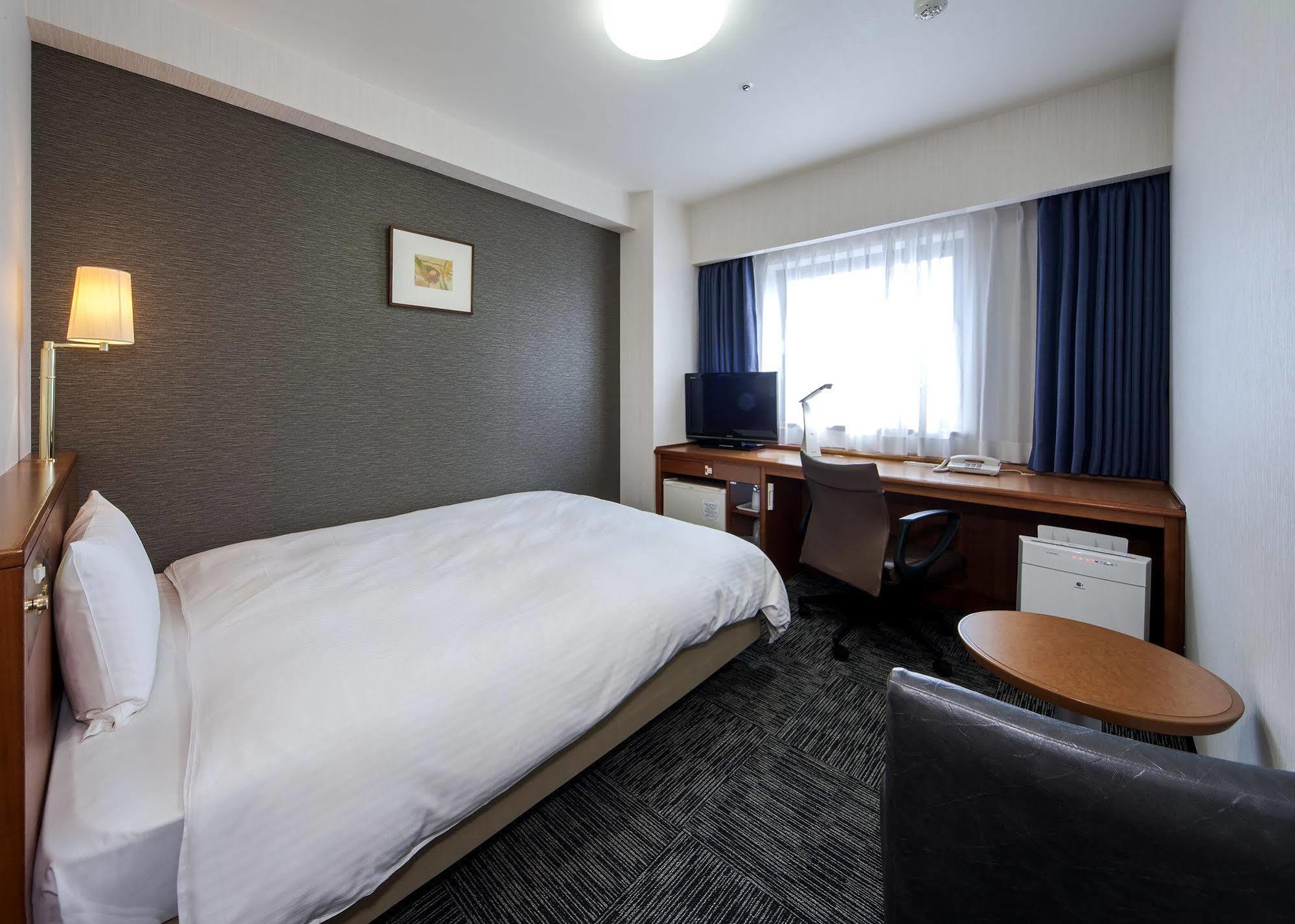 Daiwa Roynet Hotel Toyama Station Exterior foto