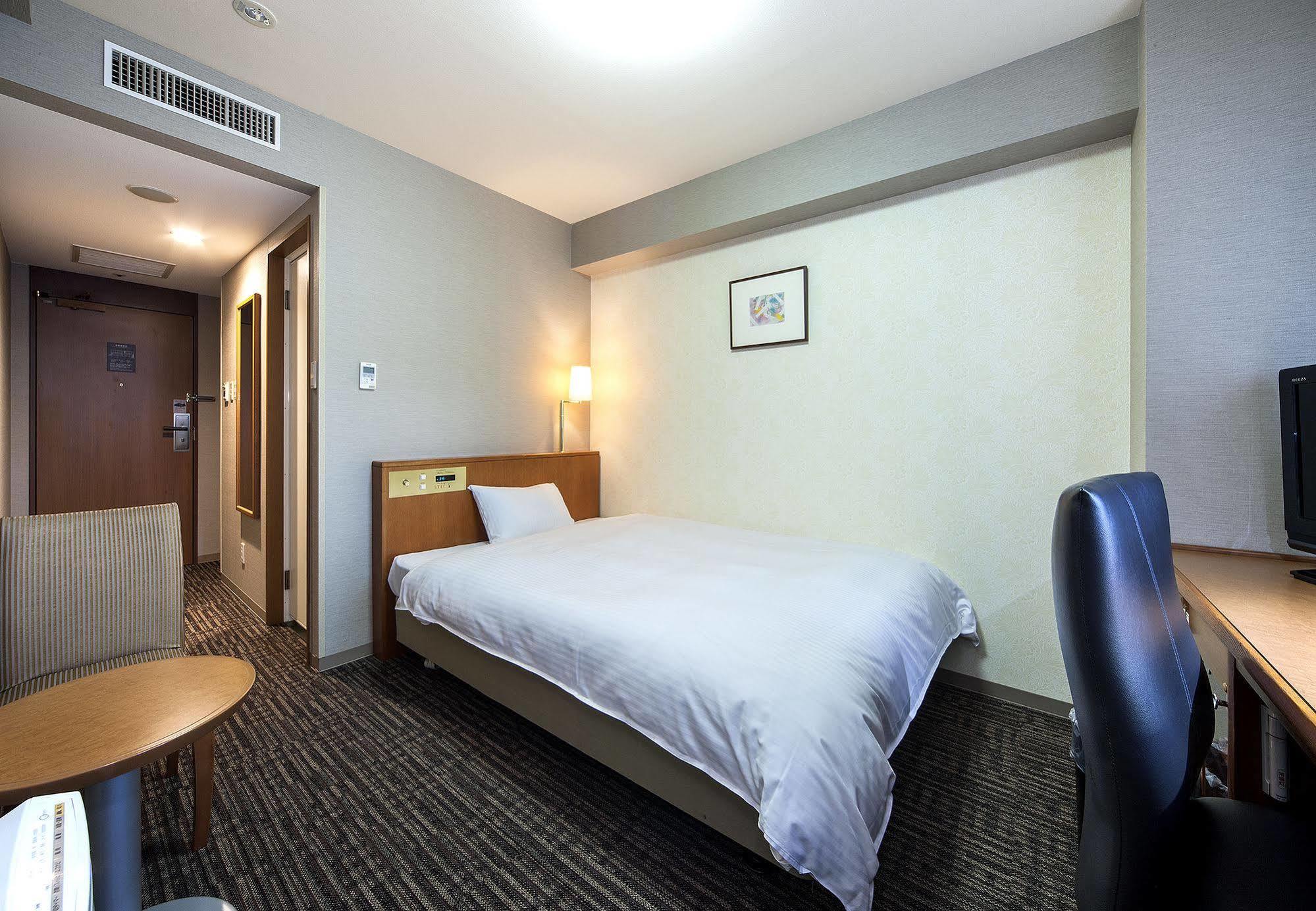 Daiwa Roynet Hotel Toyama Station Exterior foto